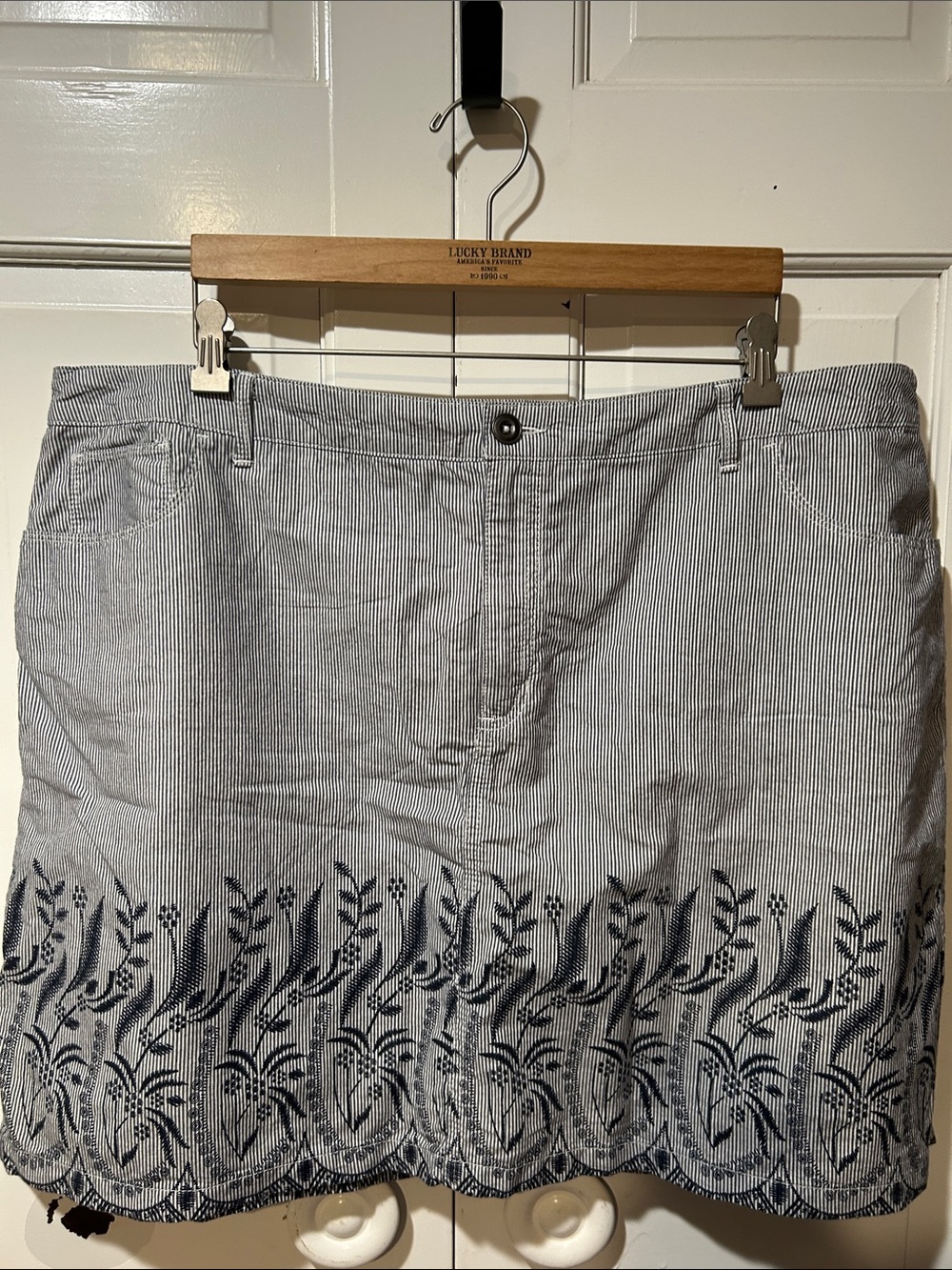 croft & barrow Navy and White Striped A-Line Skort with Embroidered Hem